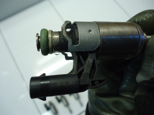 VW SEAT SKODA AUDI 1.4TSI injector 0261500248