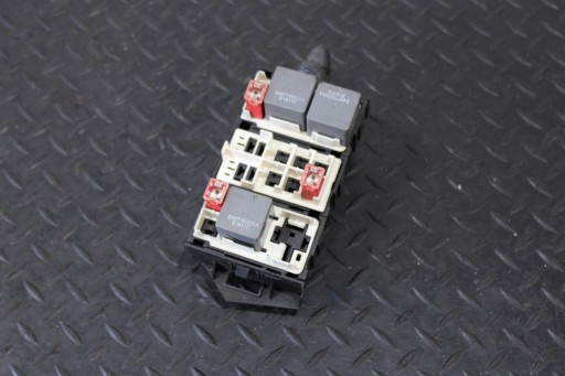 compartment of fuses PRZEKAZNIKOW JEEP GRAND CHEROKEE WK2 LIFT