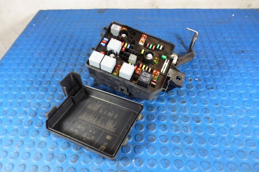 compartment puszka of fuses 13430533AA Opel Corsa E