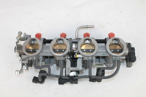 31 - KAWASAKI Z1000 07-11 дроссельная заслонка впрыски