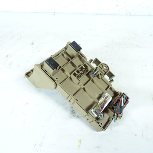 SUBARU LEGACY IV Module fusibles 82201AG041