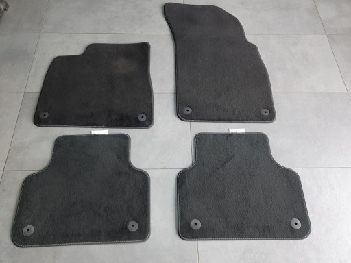 Audi Q7 4M mats welurowe original 4M1863011A