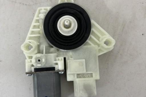 Моторчик склопідйомника задньої правої двері bmw 5 (g30) 7455084 2016 р.в