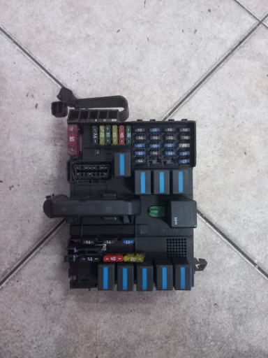 SMART FORTWO БЛОК ЗАПОБІЖНИКІВ 0001683V001