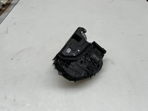 AUDI A4 B9 lock door right front 8X1837016D @M