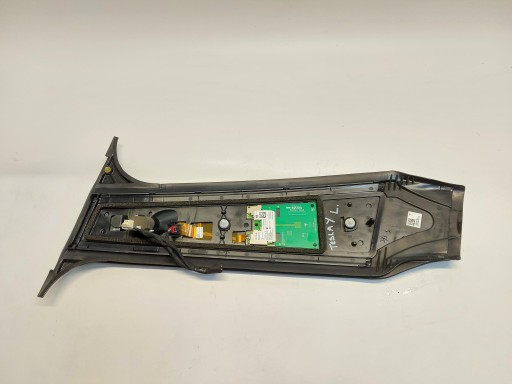 TESLA MODEL Y 2024r side SLUPKA cover left 1807651-00-B