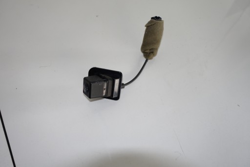 2048206097-204 - Mercedes w212 w204 универсал камера заднего вида 2048206097