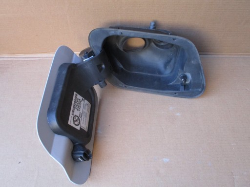 КРЫШКА ТОПЛИВНОГО БАКА TOURAN II III 5TA809857A LC5B