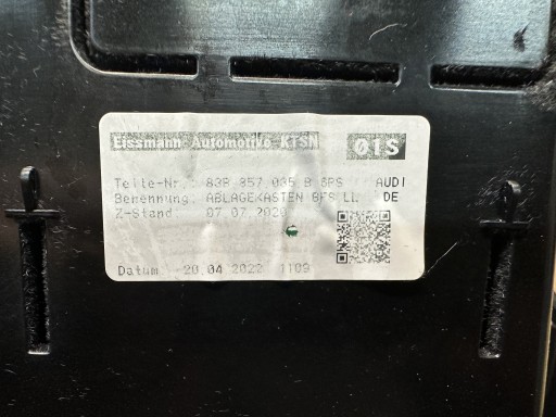 AUDI Q3 83A passenger compartment of the passenger 83B857035B