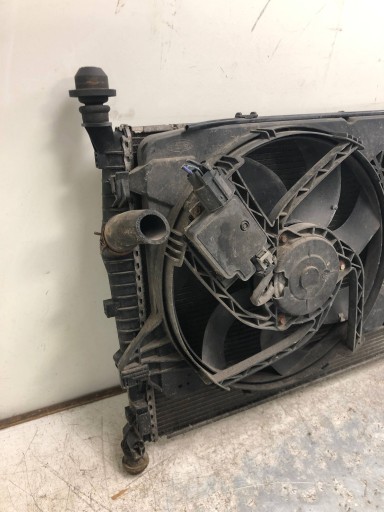 ventilátor chladič FORD TRANSIT MK7 2.2 TDCI 6C11-8C607-A 7C11-8005-AB