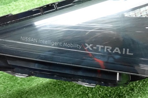 NISSAN X-TRAIL T33 FULL LED INTELIGENT 21- reflektor right light right