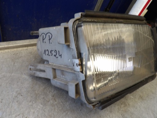 Mercedes W126 Coupe light front right 1268203261KZ