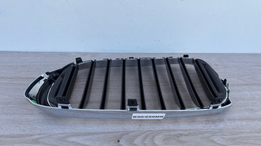 BMW 7 G11 G12 pravá mřížka ledvinka maska cerný střed 7357012 K90/659MR
