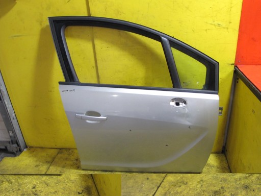 OPEL MERIVA B II 2 10- door right front Z157