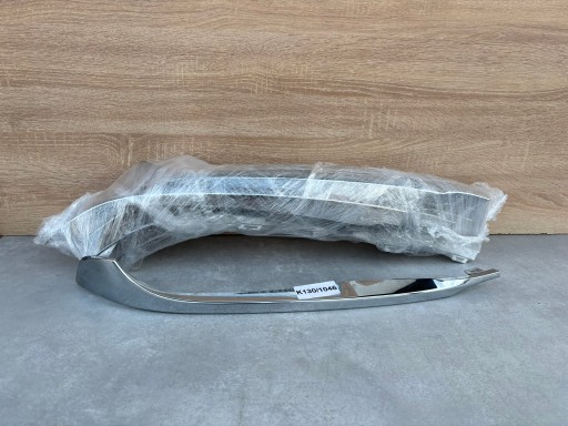 BMW 7 G11 G12 pravý CHROM nárazníku předek lišta krytka K130/1046