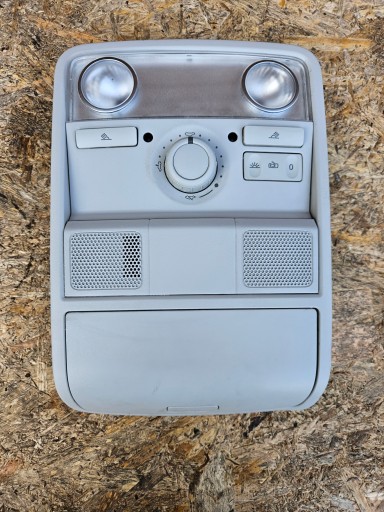 1K0867489E - VW GOLF VI ЛАМПА ВНУТРІШНЬОГО ОСВІТЛЕННЯ САЛОНУ 1K0867489E.