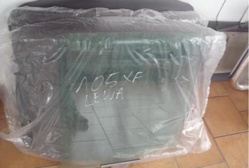 СКЛО ЛІВИХ ДВЕРЕЙ DAF 105 XF