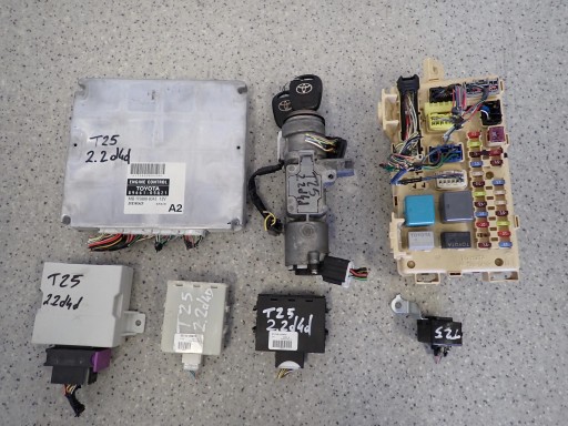 Avensis t25 2.2 d4d 05- стартовый комплект эбу замок зажигания