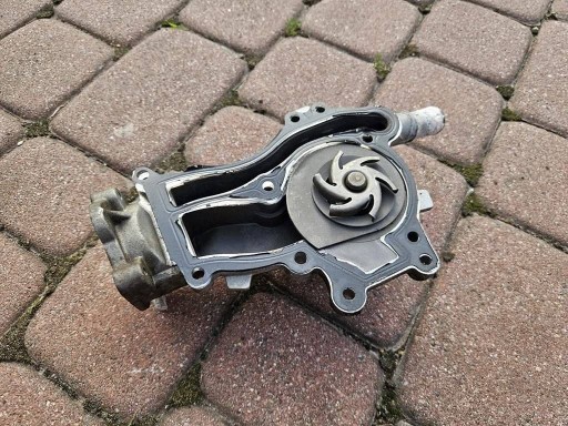 10675-3 water pump wodna 1.2 1.4 Meriva Adam Opel Corsa E 106753