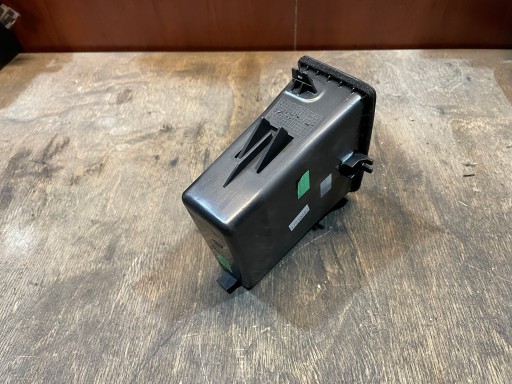 30722444 - VOLVO S60 V70 Lift подстаканник