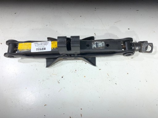 TOYOTA AVENSIS T25 LIFT домкрат EUR 07 R