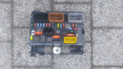 BSM-00 R08 - Коробка-модуль bsm r08-citroen;peugeot 9667199680