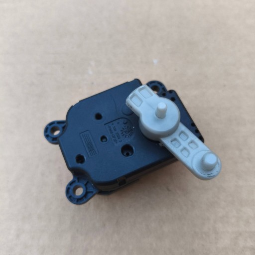motorić klap rešetka ventilacije kutija ventilacije Ford Fiesta MK7 LIFT