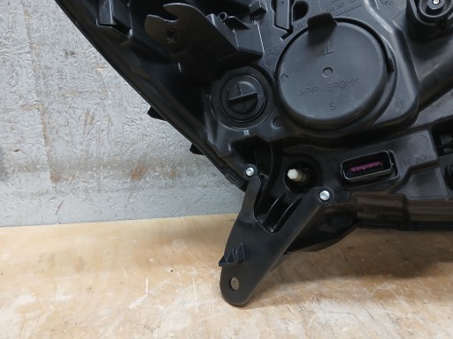 light front left RENAULT CAPTUR and 1 lens 260603859R