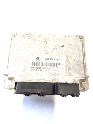 Unité de contrôle Moteur SIEMENS SKODA FELICIA 047 906 030 N 5WP4329