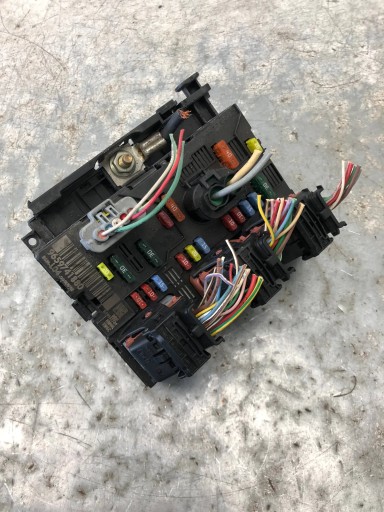 Блок предохранителей модуль bsm peugeot 307 cc 9659741880