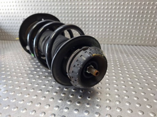 shock absorber right front TOYOTA YARIS CROSS 20-26 48520-0DJ70