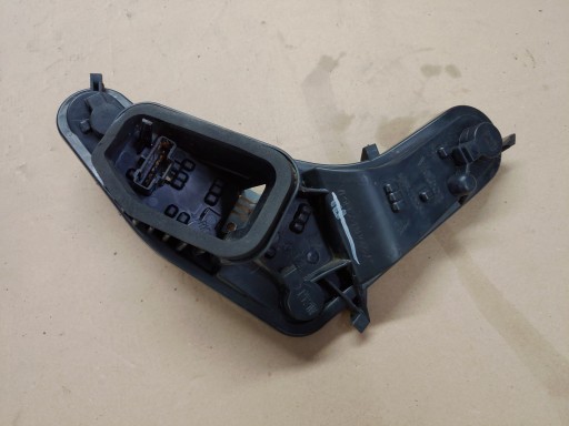 VP9PFX-13N005-A - ПАТРОН ЛАМПЫ ЛЕВЫЙ ЗАДНИЙ PEUGEOT 207 LIFT LED HB