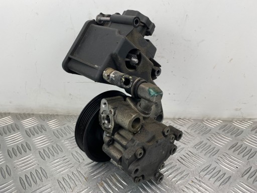 Mercedes 204 207 A servo pump A0054669501