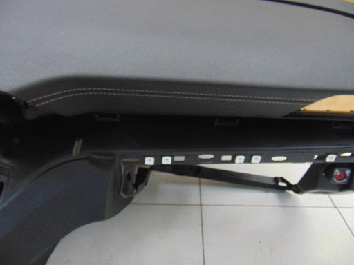 ARMATURENBRETT KONSOLE AIRBAG PEUGEOT 5008 3008 II GT