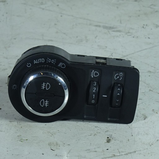OPEL INSIGNIA A switch of the lights 13268702