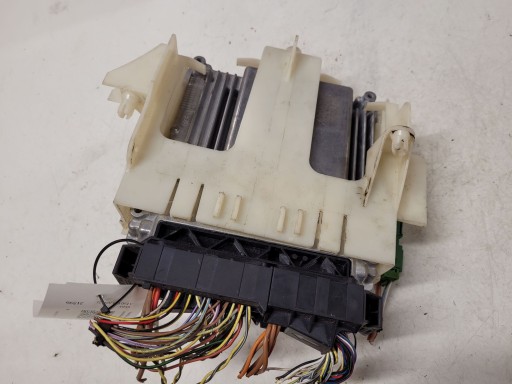 Комп'ютер bmw e90 2.0 0261201160 dme 7565300