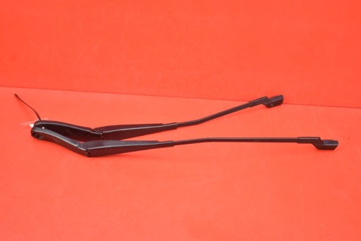 ВАЖІЛЬ СКЛООЧИСНИКА ЄС VOLVO XC60 1 І 12R