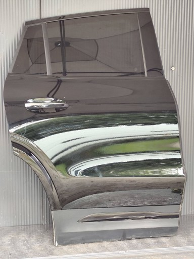 MERCEDES GLA 247 door rear. right complete