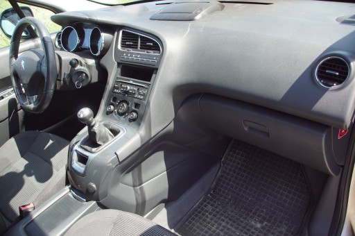 Armaturenbrett cockpit Gurten AIRBAG NAVI PEUGEOT 5008 und