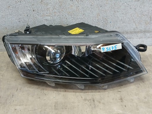 Licht vorne rechts SKODA OCTAVIA III 3 13-17 XENON LED 5E1941016B