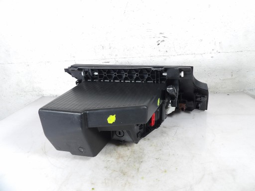 PEUGEOT 508 and passenger compartment of the passenger 9686450877
