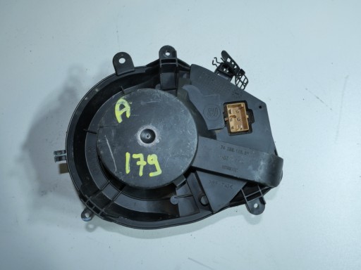 VW PASSAT B5 Ventilateur Bloc de chauffage complet Réchauffement 8D1820021