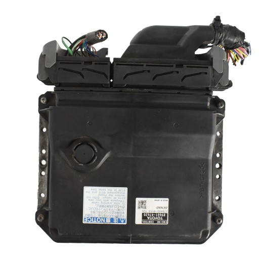 89661 47620 - Компьютерный контроллер двигателя 89661-47620 toyota prius + plus 1.8h xw40