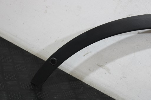 cap moulding of a fender left front PDC LAND ROVER DISCOVERY V 5 L462
