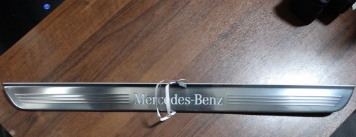 moulding cap of the threshold LED MERCEDES W205 W238 1