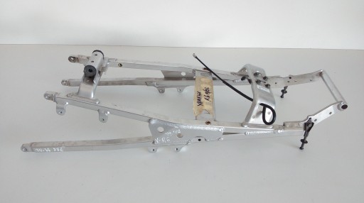 87TR - YAMAHA R6 rj03 подрамник хвост