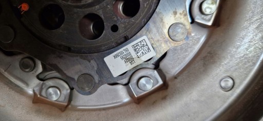clutch wheel flywheel 05L105266K VW SKODA IDEAL