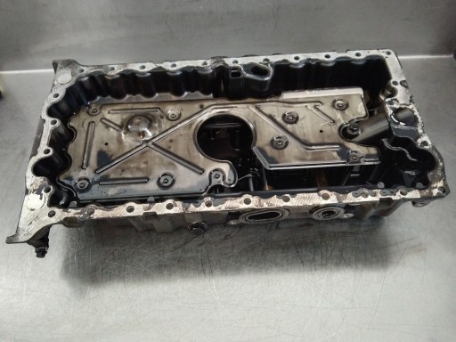 VOLVO 2.4 D МАСЛЯНЫЙ ПОДДОН 30713677