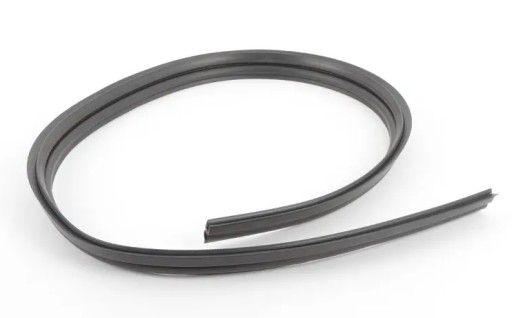 51711933992 - Прокладка капота 1520мм BMW 3 E30 Оригинал