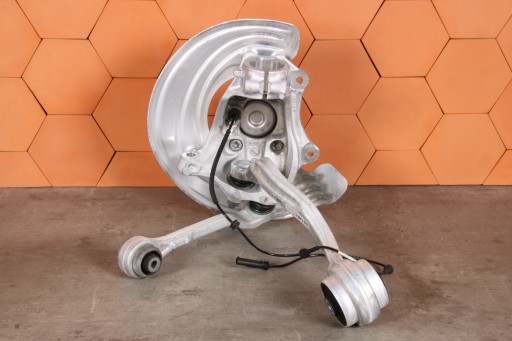 BMW G20 G21 2WD swing of the arm of the pivot right right front 6877144